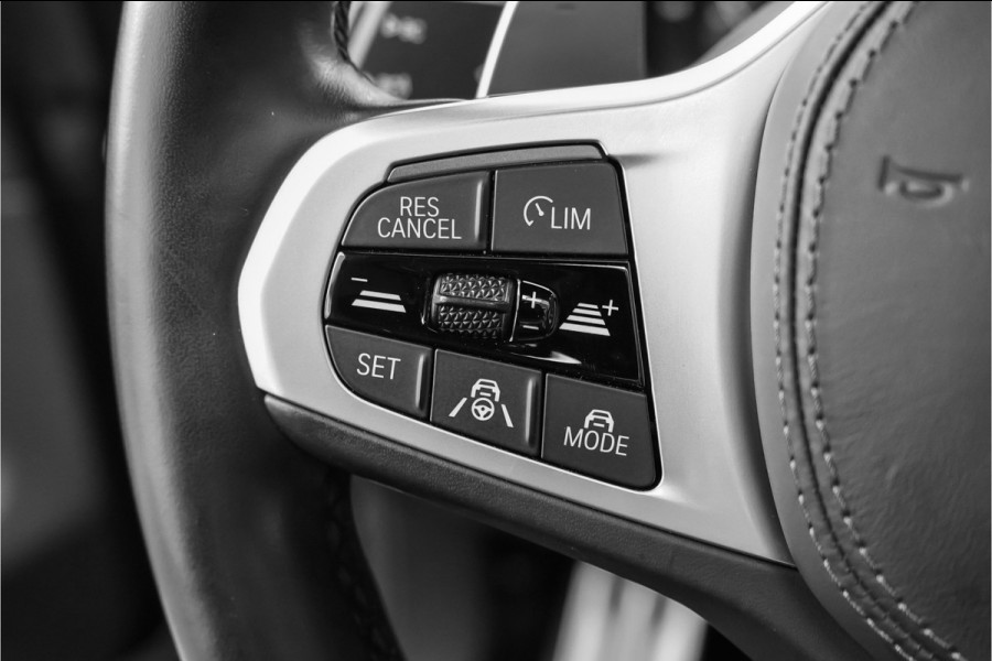 BMW X5 xDrive45e High Ex M-Sport Pano Laser Trekhaak HUD 22"