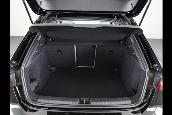 Audi A3 Sportback 35 TFSI Business edition 150 pk S-tronic | Navigatie | Parkeersensoren achter | Adaptieve cruise control | Lederen bekleding | Apple Carplay/Android Auto |