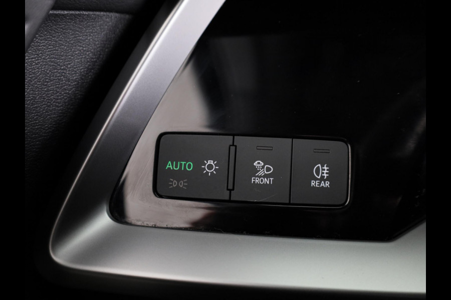 Audi A3 Sportback 35 TFSI Business edition 150 pk S-tronic | Navigatie | Parkeersensoren achter | Adaptieve cruise control | Lederen bekleding | Apple Carplay/Android Auto |