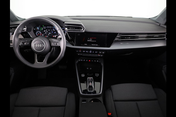 Audi A3 Sportback 30 TFSI Advanced edition 115pk S-tronic | Navigatie via App |  19 inch Lichtmetalen velgen | Stoelverwarming | Parkeersensoren voor en achter