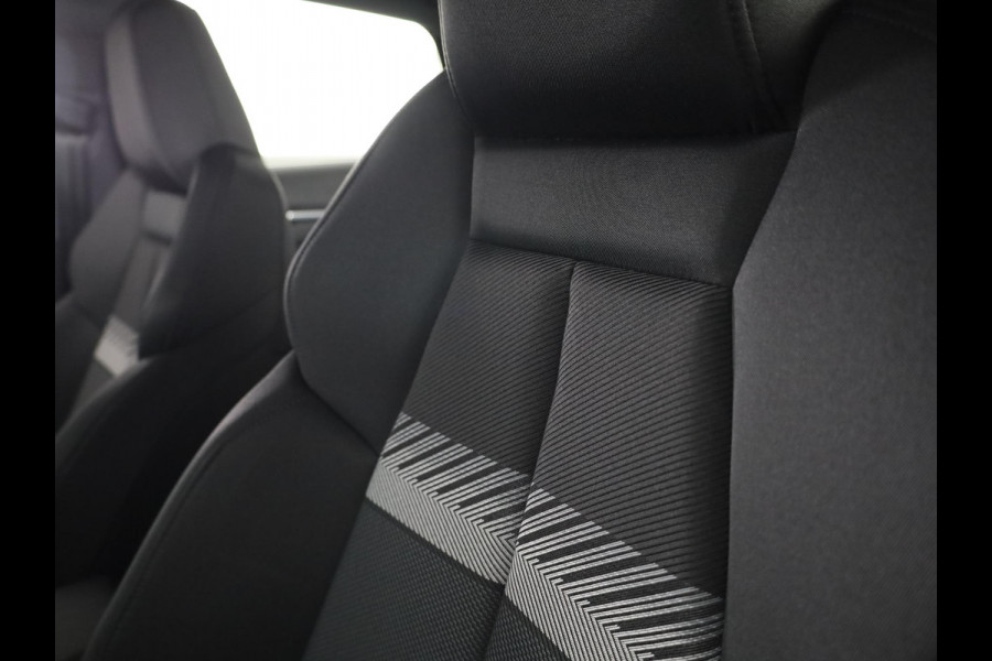 Audi A3 Sportback 30 TFSI Advanced edition 115pk S-tronic | Navigatie via App |  19 inch Lichtmetalen velgen | Stoelverwarming | Parkeersensoren voor en achter