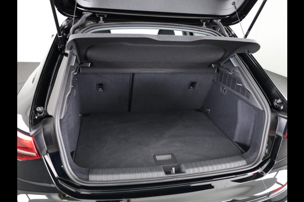 Audi A3 Sportback 30 TFSI Advanced edition 115pk S-tronic | Navigatie via App |  19 inch Lichtmetalen velgen | Stoelverwarming | Parkeersensoren voor en achter