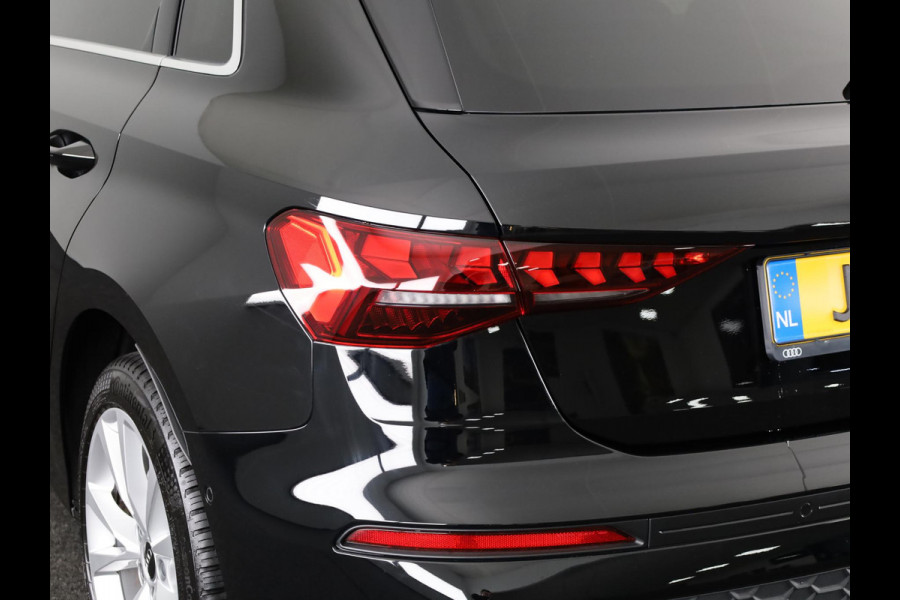 Audi A3 Sportback 30 TFSI Advanced edition 115pk S-tronic | Navigatie via App |  19 inch Lichtmetalen velgen | Stoelverwarming | Parkeersensoren voor en achter