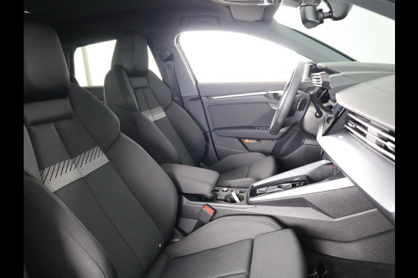 Audi A3 Sportback 30 TFSI Advanced edition 115pk S-tronic | Navigatie via App |  19 inch Lichtmetalen velgen | Stoelverwarming | Parkeersensoren voor en achter