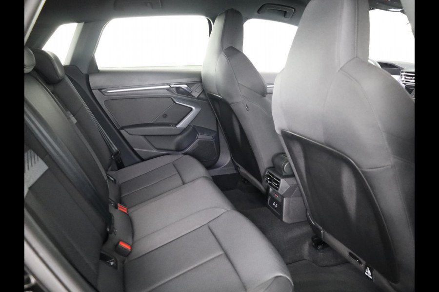 Audi A3 Sportback 30 TFSI Advanced edition 115pk S-tronic | Navigatie via App |  19 inch Lichtmetalen velgen | Stoelverwarming | Parkeersensoren voor en achter