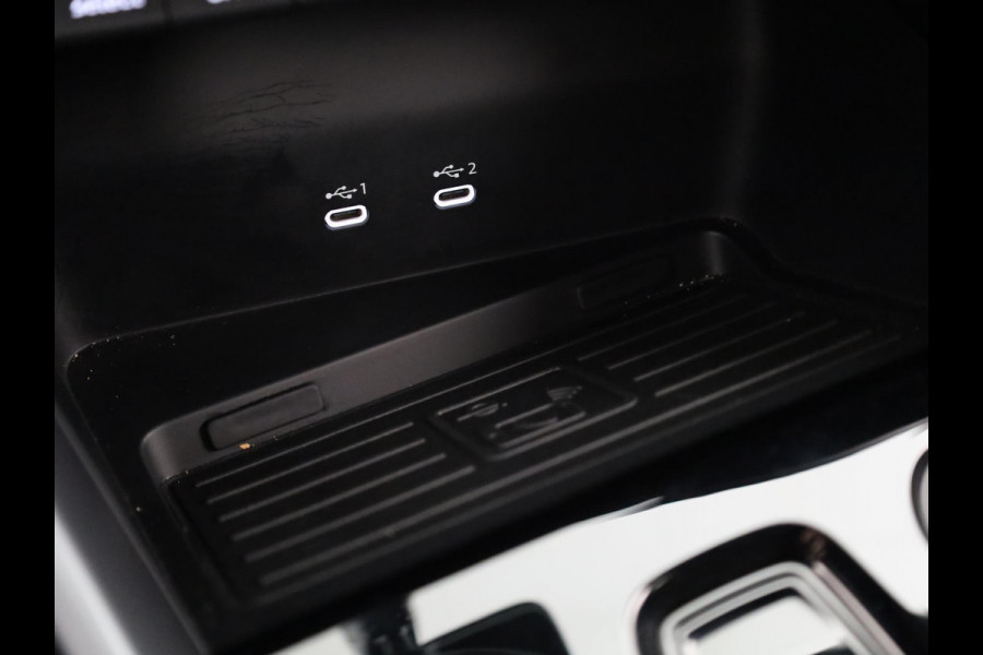 Audi A3 Sportback 30 TFSI Advanced edition 115pk S-tronic | Navigatie via App |  19 inch Lichtmetalen velgen | Stoelverwarming | Parkeersensoren voor en achter