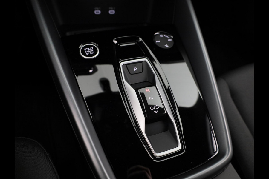 Audi A3 Sportback 40 TFSI e Pro Line 204pk | 18 inch Lichtmetalen velgen | Parkeercamera| Navigatie via App | Stoelverwarming