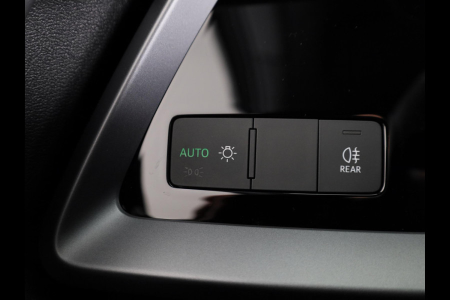 Audi A3 Sportback 40 TFSI e Pro Line 204pk | 18 inch Lichtmetalen velgen | Parkeercamera| Navigatie via App | Stoelverwarming