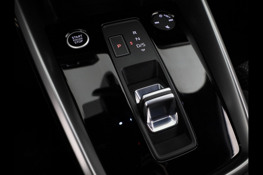 Audi A3 Sportback 30 TFSI S edition 110pk S-Tronic | Navigatie | 17 inch lichtmetalen velgen | Apple Carplay/- Android auto | Full led koplampen