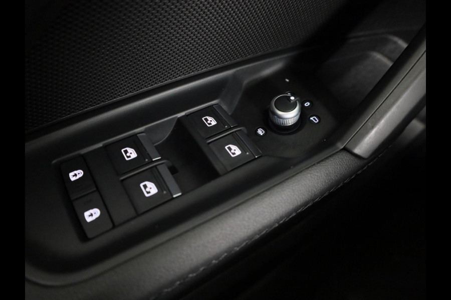Audi A3 Sportback 30 TFSI S edition 110pk S-Tronic | Navigatie | 17 inch lichtmetalen velgen | Apple Carplay/- Android auto | Full led koplampen