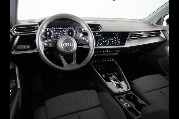 Audi A3 Sportback 40 TFSI e Advanced edition 204 pk S-tronic | Privé lease vanaf 655,- per maand | Verlengde garantie | Navigatie | Parkeersensoren (Park assist) | Achteruitrijcamera | Adaptieve cruise control | Stoelverwarming |