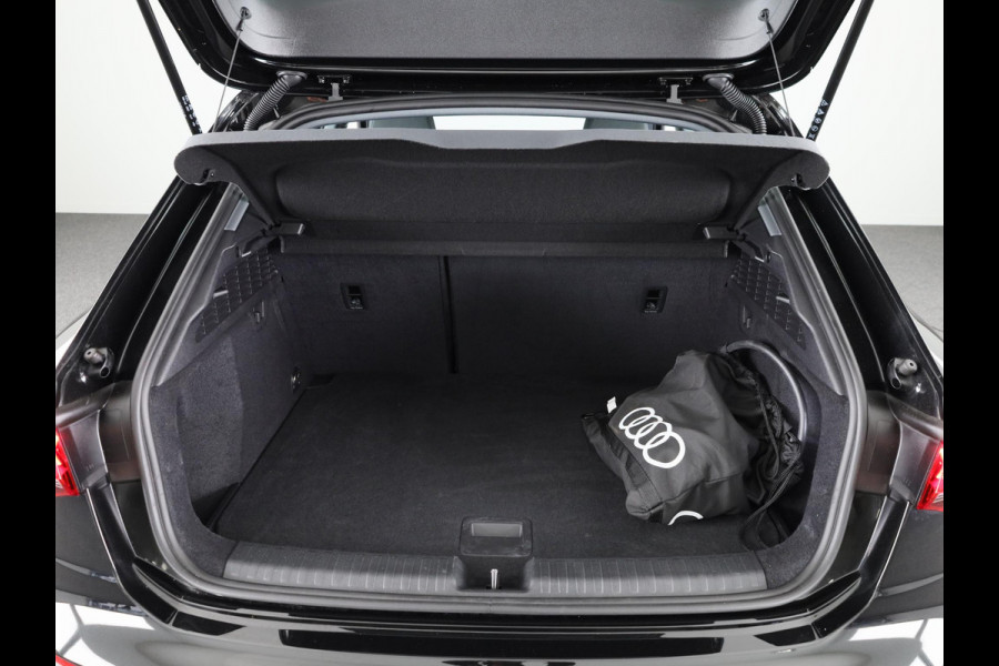 Audi A3 Sportback 40 TFSI e Advanced edition 204 pk S-tronic | Privé lease vanaf 655,- per maand | Verlengde garantie | Navigatie | Parkeersensoren (Park assist) | Achteruitrijcamera | Adaptieve cruise control | Stoelverwarming |
