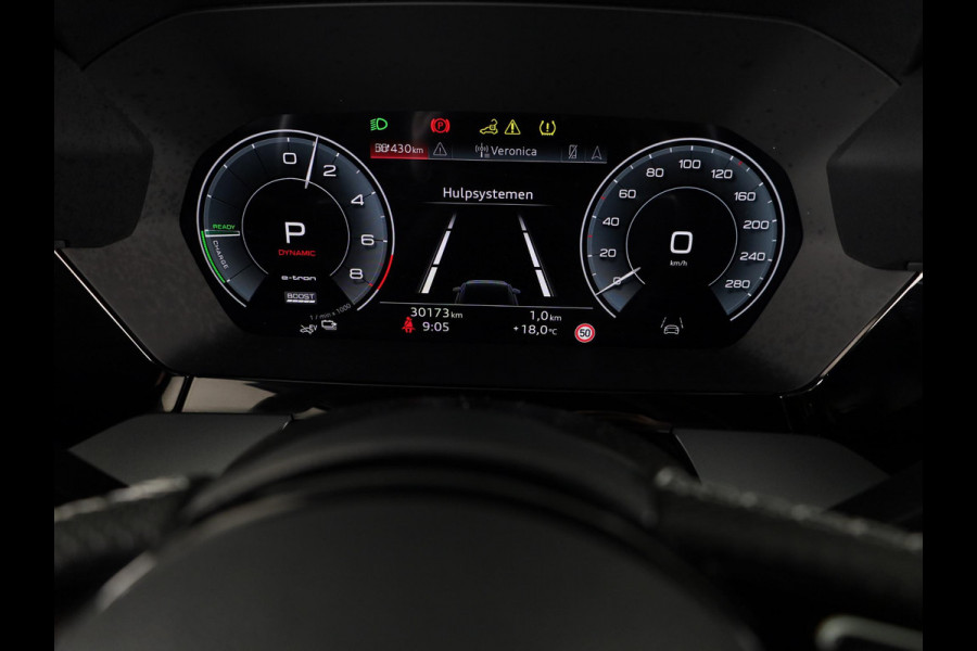 Audi A3 Sportback 45 TFSI e S edition Competition 272 pk S-tronic | Verlengde garantie | Navigatie | Parkeersensoren (Park assist) | Achteruitrijcamera | Stoelverwarming | S-Line |