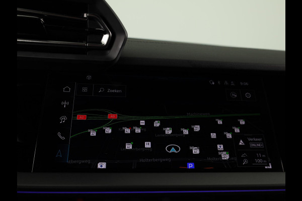 Audi A3 Sportback 45 TFSI e S edition Competition 272 pk S-tronic | Verlengde garantie | Navigatie | Parkeersensoren (Park assist) | Achteruitrijcamera | Stoelverwarming | S-Line |