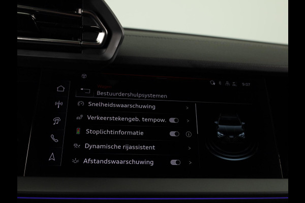 Audi A3 Sportback 45 TFSI e S edition Competition 272 pk S-tronic | Verlengde garantie | Navigatie | Parkeersensoren (Park assist) | Achteruitrijcamera | Stoelverwarming | S-Line |