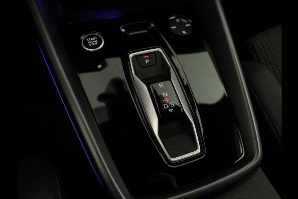 Audi A3 Sportback 45 TFSI e S edition Competition 272 pk S-tronic | Verlengde garantie | Navigatie | Parkeersensoren (Park assist) | Achteruitrijcamera | Stoelverwarming | S-Line |