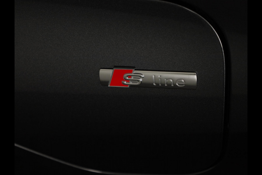 Audi A3 Sportback 45 TFSI e S edition Competition 272 pk S-tronic | Verlengde garantie | Navigatie | Parkeersensoren (Park assist) | Achteruitrijcamera | Stoelverwarming | S-Line |