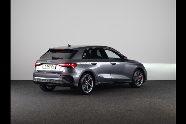 Audi A3 Sportback 45 TFSI e S edition Competition 245pk | SOH 93% | Ambient Lighting | Afgevlakt stuur | Audi soundsystem | Parkeerhulp V+A