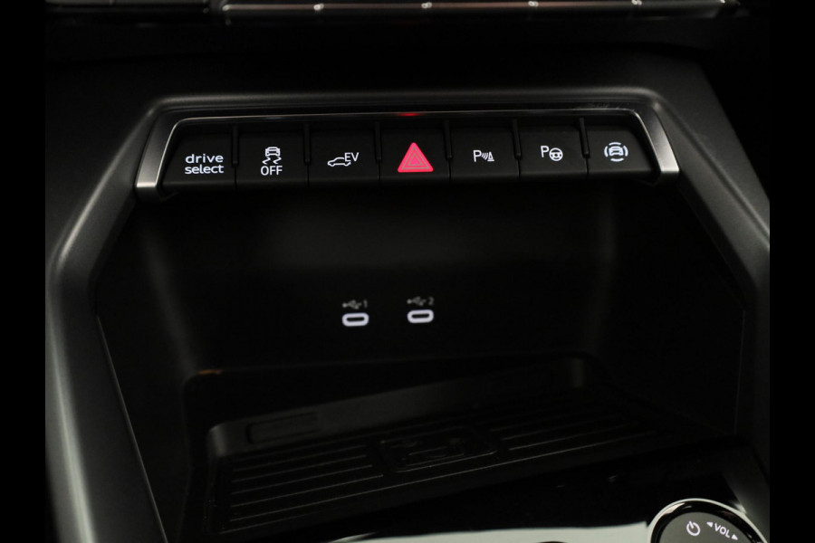 Audi A3 Sportback 40 TFSI e Advanced edition 204pk | Verlengde garantie | Navigatie | Extra getint glas | Verwarmbare voorstoelen