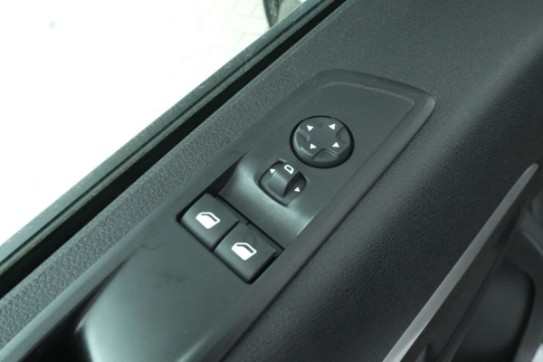 Opel Vivaro 2.0 CDTI L3H1 DC Edition Automaat, 6 persoons, Navigatie,