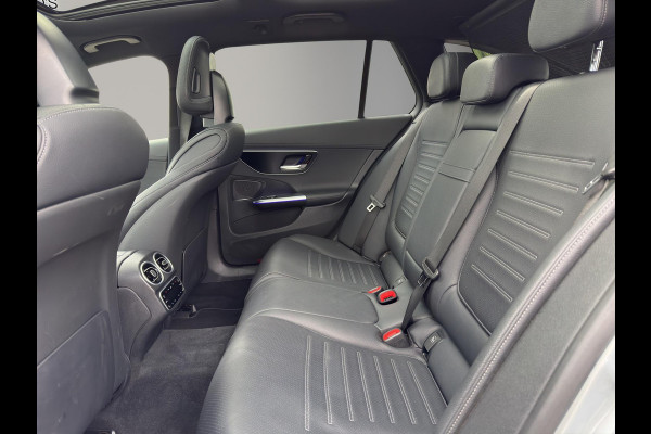 Mercedes-Benz C-Klasse 300 e AMG Line Premium Plus | Pano | 360 | Head -Up | Leder | Sfeer | Memory | Night Pakket | Trekhaak |