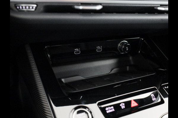 Audi A6 Limousine Edition one e-hybrid 299 pk | Techniekpakket plus | Geheugen stoelen voor | Alcantara/leren bekleding | Interieurdelen carbon |