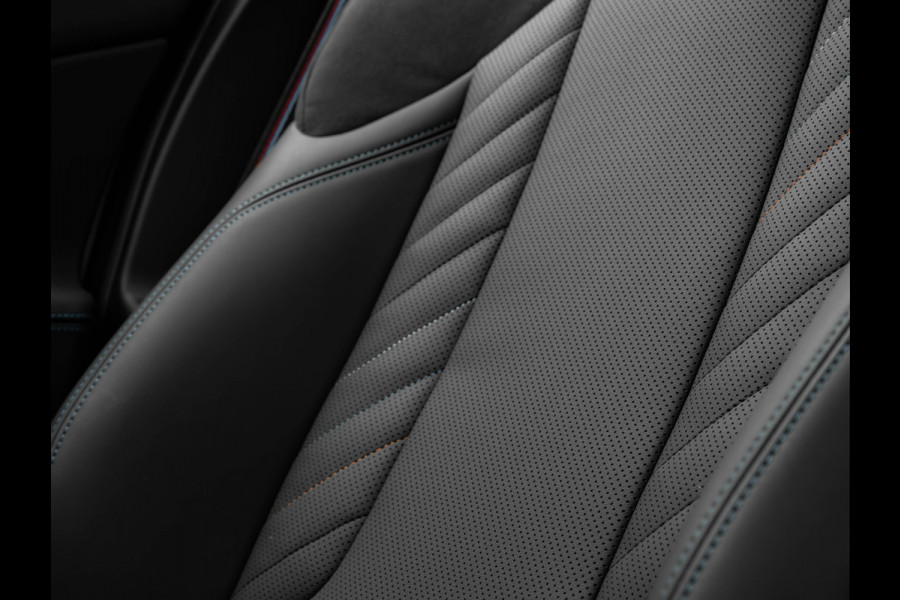 BMW X3 30e xDrive M-Sport Pro - Pano - Trekhaak - Stuurwiel Verwarmd