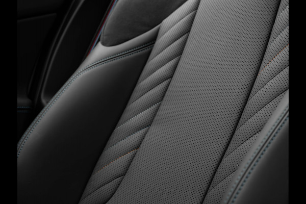 BMW X3 30e xDrive M-Sport Pro - Pano - Trekhaak - Stuurwiel Verwarmd