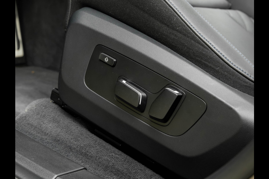 BMW X3 30e xDrive M-Sport Pro - Pano - Trekhaak - Stuurwiel Verwarmd