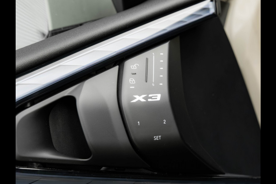 BMW X3 30e xDrive M-Sport Pro - Pano - Trekhaak - Stuurwiel Verwarmd