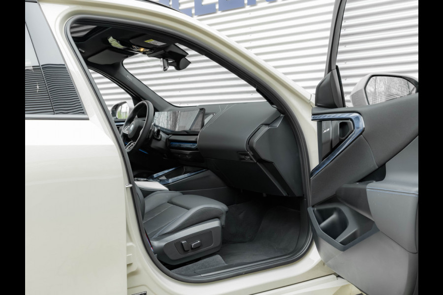 BMW X3 30e xDrive M-Sport Pro - Pano - Trekhaak - Stuurwiel Verwarmd