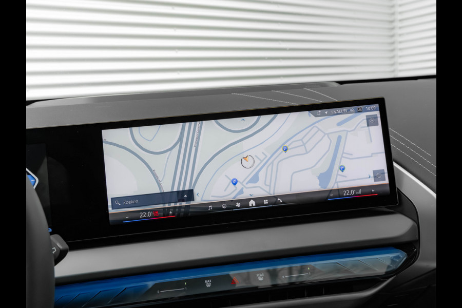 BMW X3 30e xDrive M-Sport Pro - Pano - Trekhaak - Stuurwiel Verwarmd