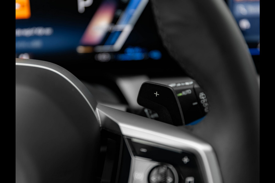 BMW X3 30e xDrive M-Sport Pro - Pano - Trekhaak - Stuurwiel Verwarmd