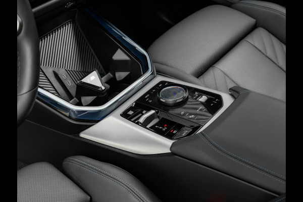 BMW X3 30e xDrive M-Sport Pro - Pano - Trekhaak - Stuurwiel Verwarmd