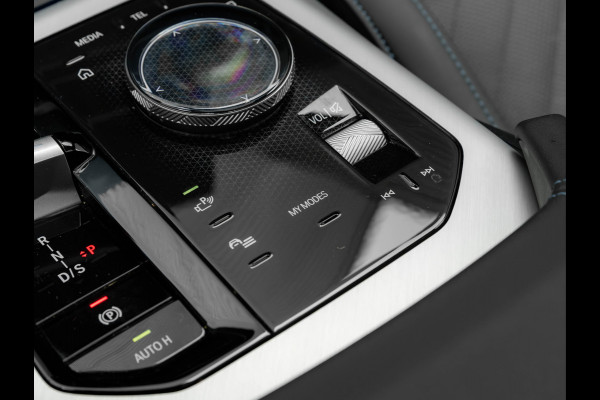 BMW X3 30e xDrive M-Sport Pro - Pano - Trekhaak - Stuurwiel Verwarmd