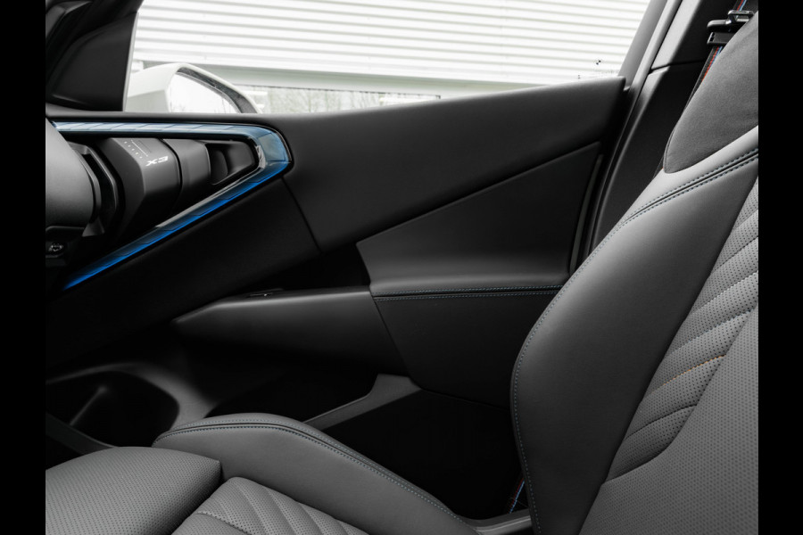 BMW X3 30e xDrive M-Sport Pro - Pano - Trekhaak - Stuurwiel Verwarmd