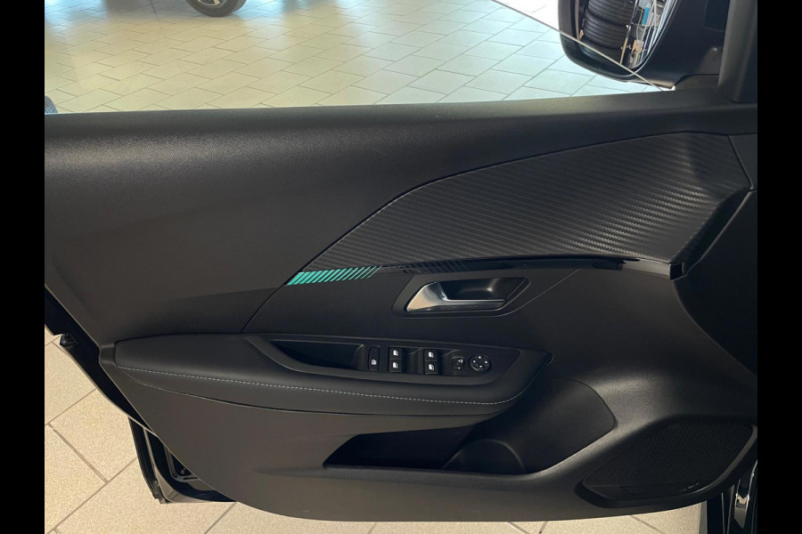 Peugeot 208 1.2 PureTech Allure AIRCO CLIMA NAVI VIA APP BLUETOOTH CRUISE VELGEN PRIVACY APPLE CARPLAY ZEER NETTE AUTO