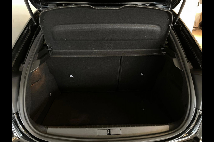 Peugeot 208 1.2 PureTech Allure AIRCO CLIMA NAVI VIA APP BLUETOOTH CRUISE VELGEN PRIVACY APPLE CARPLAY ZEER NETTE AUTO