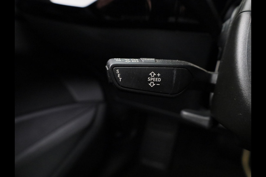 Audi e-tron 50 quattro edition 71 kWh 313 pk | SoH 99% | Navigatie | Trekhaak (afneembaar) | Parkeersensoren | Luchtvering |