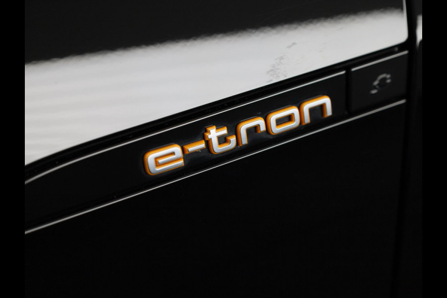 Audi e-tron 50 quattro edition 71 kWh 313 pk | SoH 99% | Navigatie | Trekhaak (afneembaar) | Parkeersensoren | Luchtvering |