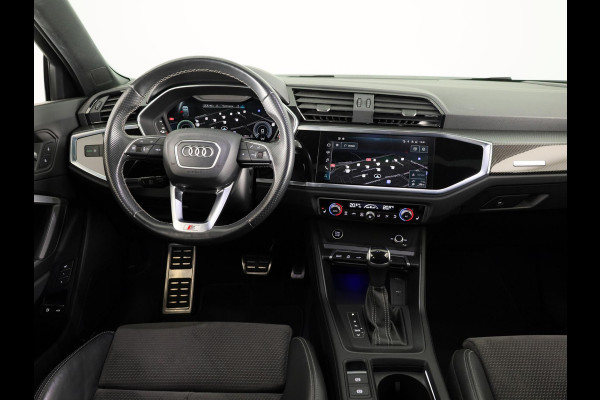 Audi Q3 Sportback 45 TFSI e S Edition 245 pk S-tronic | Navigatie | Panoramadak | Trekhaak (wegklapbaar) | Parkeersensoren (Park assist) | Achteruitrijcamera | Stoelverwarming | S-Line |