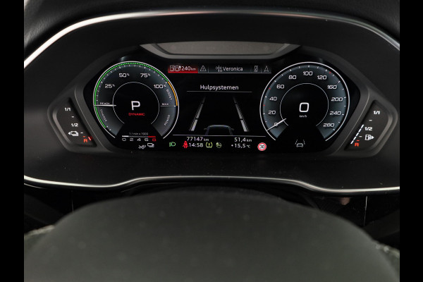 Audi Q3 Sportback 45 TFSI e S Edition 245 pk S-tronic | Navigatie | Panoramadak | Trekhaak (wegklapbaar) | Parkeersensoren (Park assist) | Achteruitrijcamera | Stoelverwarming | S-Line |