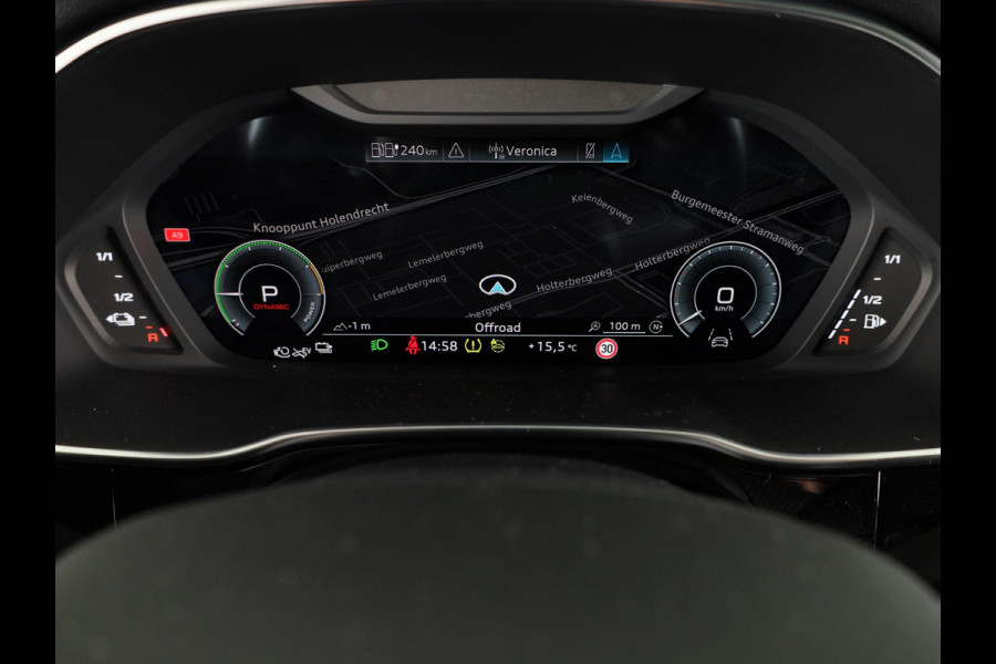 Audi Q3 Sportback 45 TFSI e S Edition 245 pk S-tronic | Navigatie | Panoramadak | Trekhaak (wegklapbaar) | Parkeersensoren (Park assist) | Achteruitrijcamera | Stoelverwarming | S-Line |