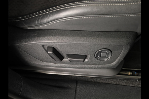 Audi Q3 Sportback 45 TFSI e S Edition 245 pk S-tronic | Navigatie | Panoramadak | Trekhaak (wegklapbaar) | Parkeersensoren (Park assist) | Achteruitrijcamera | Stoelverwarming | S-Line |