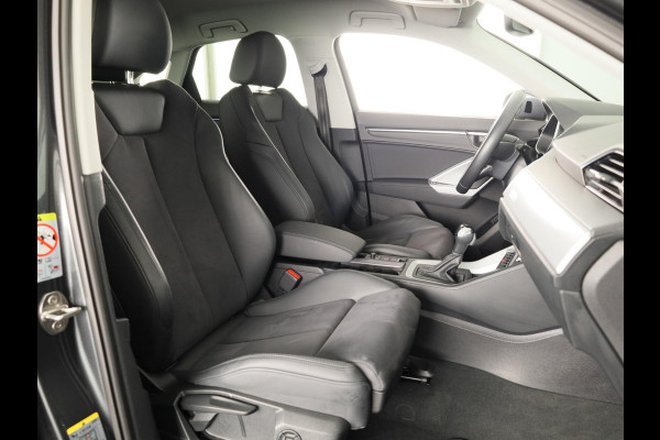 Audi Q3 Sportback 45 TFSI e S Edition 245pk | Verlengde garantie | Navigatie | Verwarmnbare voorstoelen | Dode hoek detectie | Adaptieve cruise controle