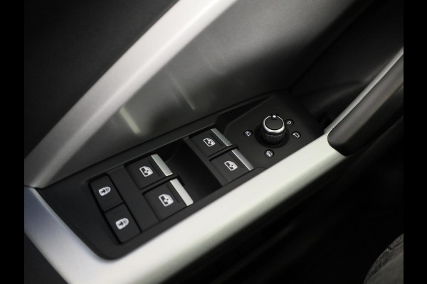 Audi Q3 Sportback 45 TFSI e S Edition 245pk | Verlengde garantie | Navigatie | Verwarmnbare voorstoelen | Dode hoek detectie | Adaptieve cruise controle