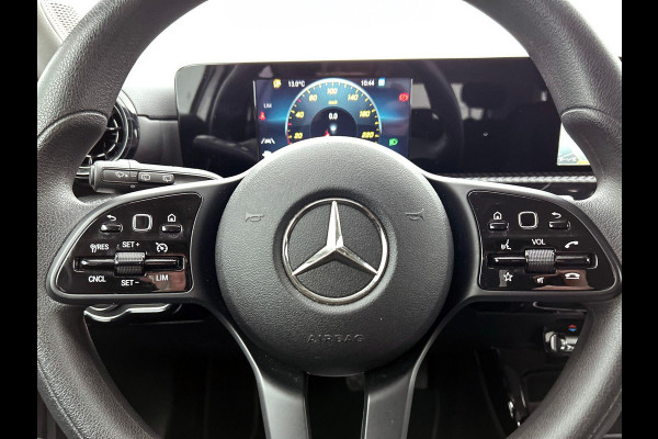 Mercedes-Benz A-Klasse 200 NAVI | CRUISE | 18” AMG | STOELVERWARMING