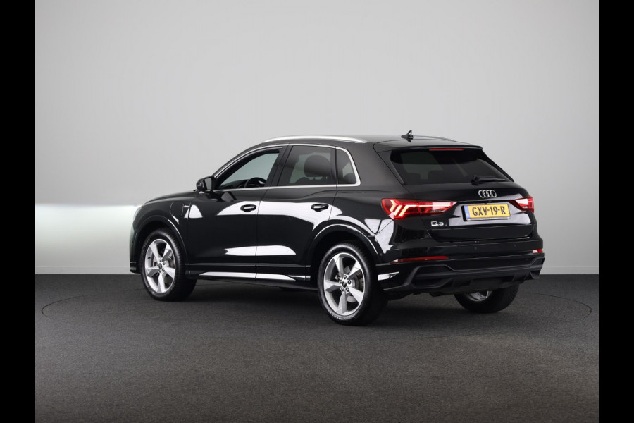 Audi Q3 45 TFSI e S edition 245pk | Navigatie | Stoelverwarming | 19 inch lichtmetalen velgen | 3 spaak afgevlakt stuurwiel
