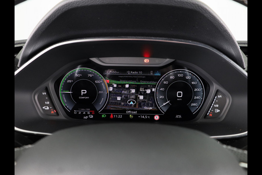 Audi Q3 45 TFSI e S edition 245pk | Navigatie | Stoelverwarming | 19 inch lichtmetalen velgen | 3 spaak afgevlakt stuurwiel