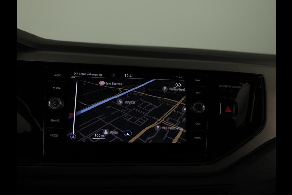 Volkswagen Polo 1.0 TSI Comfortline 95 PK DSG | Navigatie | Panorama dak | Parkeersensoren voor en achter | LM velgen |